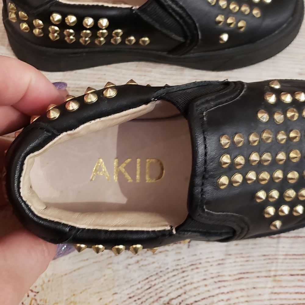 AKID Shoes - Picture 3 of 10